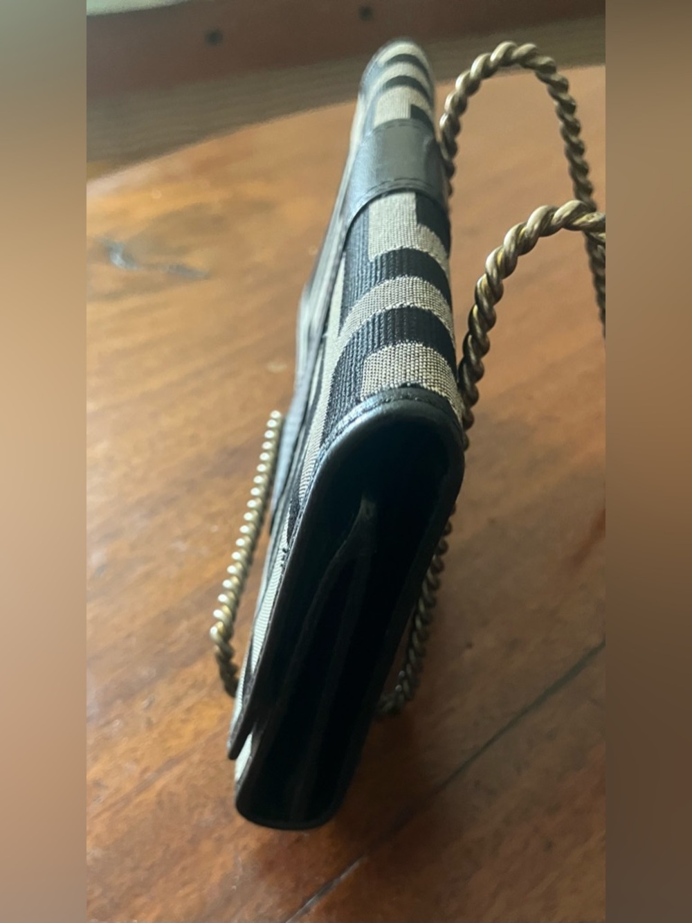 Authentic Givenchy Logo Wallet - Picture 7 of 9